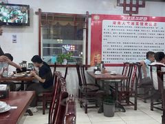 -湖南人家湘菜馆(镇江路店)