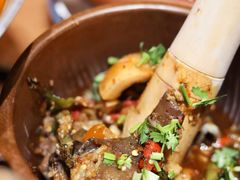 -老滇山寨•云南特色菜•地方菜•民族风情歌舞表演(金碧店)