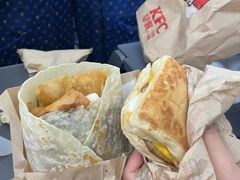 -麦当劳(南宁东站A22检票口楼上)