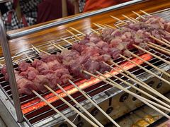 -哈尔滨小酒馆·鲜肉现穿自助烧烤(康新花园店)