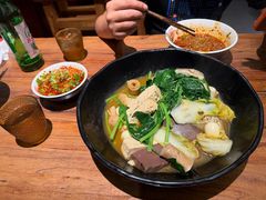 -万记麻辣烫国展总店