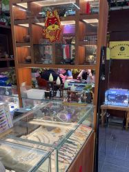 -灵彩珠宝(朗香街店)