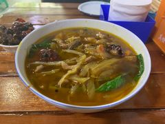 酸菜肉丝米线-越洋肖氏老米线(杨家坪店)
