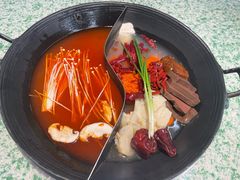 -肖婷姐大铁锅重庆火锅(南湖店)