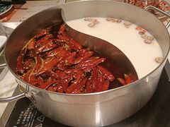 -尚尚仙·酸汤猪手·猪肚鸡火锅(华联万柳购物中心店)