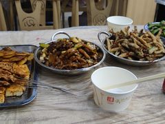 -江城燕子大排档(江汉路步行街店)