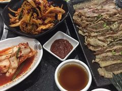 -草家酱蟹炭火烤肉店(珲春南路一店)