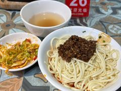 素椒杂酱面-吴记怪味面(牛王庙店)