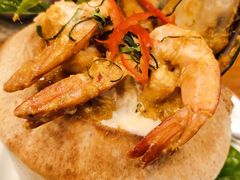 -Chom Cafe and Restaurant