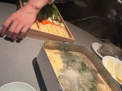 -左庭右院鲜牛肉火锅黑金店(陆家嘴中心店)