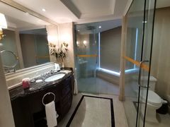 -茂名熹龙国际大酒店(人民广场高铁站店)