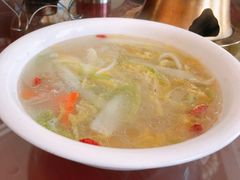-三升美食城