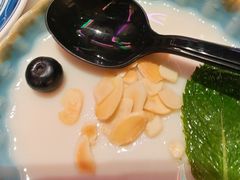 杏仁豆腐-假装苏杭·园林餐厅(陆家嘴中心店)