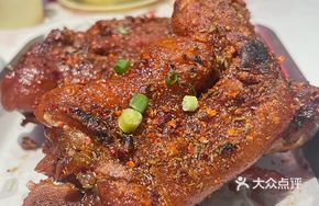 Charcoal-Grilled Braised Pig Trotters