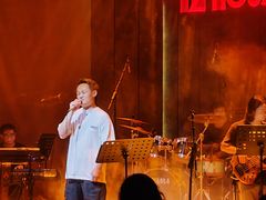 -TZ House音乐现场(来福士中心店)