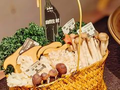 -三出山火锅(南京万象天地店)