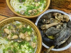 -正宗李家土鸡米线店