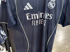 -adidas(滔搏朝阳大悦城店)
