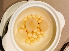 杏仁鸡头米-荣轩(新荣记环球金融中心店)