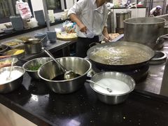 -天天锅贴王(迎凤街店)