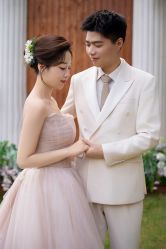 -雪中彩影婚纱摄影·微光艺术中心