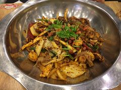 -愉肴麻辣香锅(中山路店)