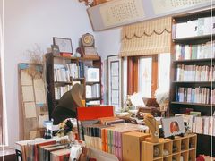 -荒岛书店(黄县路店)