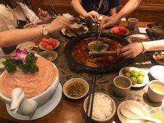 -舒家大院重庆老火锅(纪念塔店)