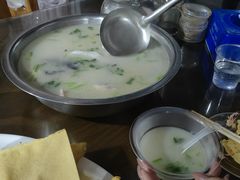-雪湖煜辰鱼头老店(雪野湖店)