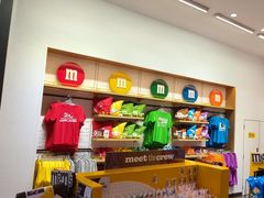 -m豆巧克力世界(上海世茂广场店)
