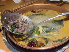 -洱火云南酸菜牛肉火锅(石景山当代商城店)