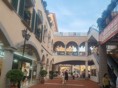 -首创奥特莱斯(西安店)