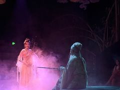 -瑞虹新天地月亮湾