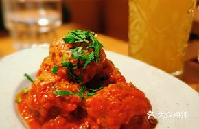 Italian Garlic Tomato Sauce Meatballs