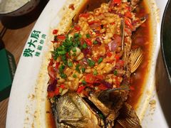 香酥大鲫鱼-费大厨辣椒炒肉(万家丽一店)