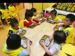 -想象乐创意早教托育中心(殷高西路店)