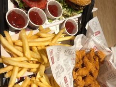 -The Habit Burger Grill 哈比特汉堡(复兴soho店)