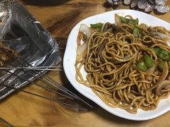 -亨利烧烤(理想山店)
