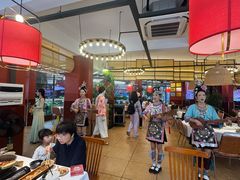 -刘姐啤酒鱼民族演艺餐厅(西街总店)