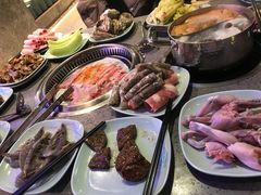 -金滏山烤肉·海鲜·火锅自助餐厅(襄阳万达店)