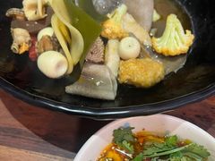 -万记麻辣烫国展总店