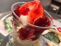 草莓新地-麦当劳(宾水西道店)