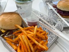 -TRIPS BURGER(大钟寺店)