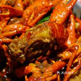 比我的手掌心还大，肉饱满度100%，咬一口，爆汁哇