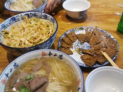 -十二忠手拉面(燎原街店)