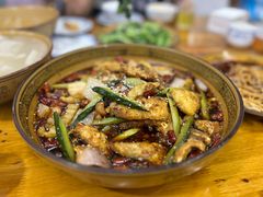 干锅耗儿鱼-一品红烧鸭特色川菜(三岔湖店)