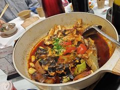 -刘姐啤酒鱼民族演艺餐厅(西街总店)