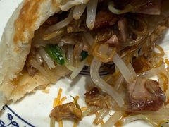 -老天桥酱肉烧饼夹肘子(天桥店)