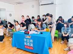 -蓝话筒·少儿成人演讲口才·主持朗诵·戏剧表演(大华第一坊店)