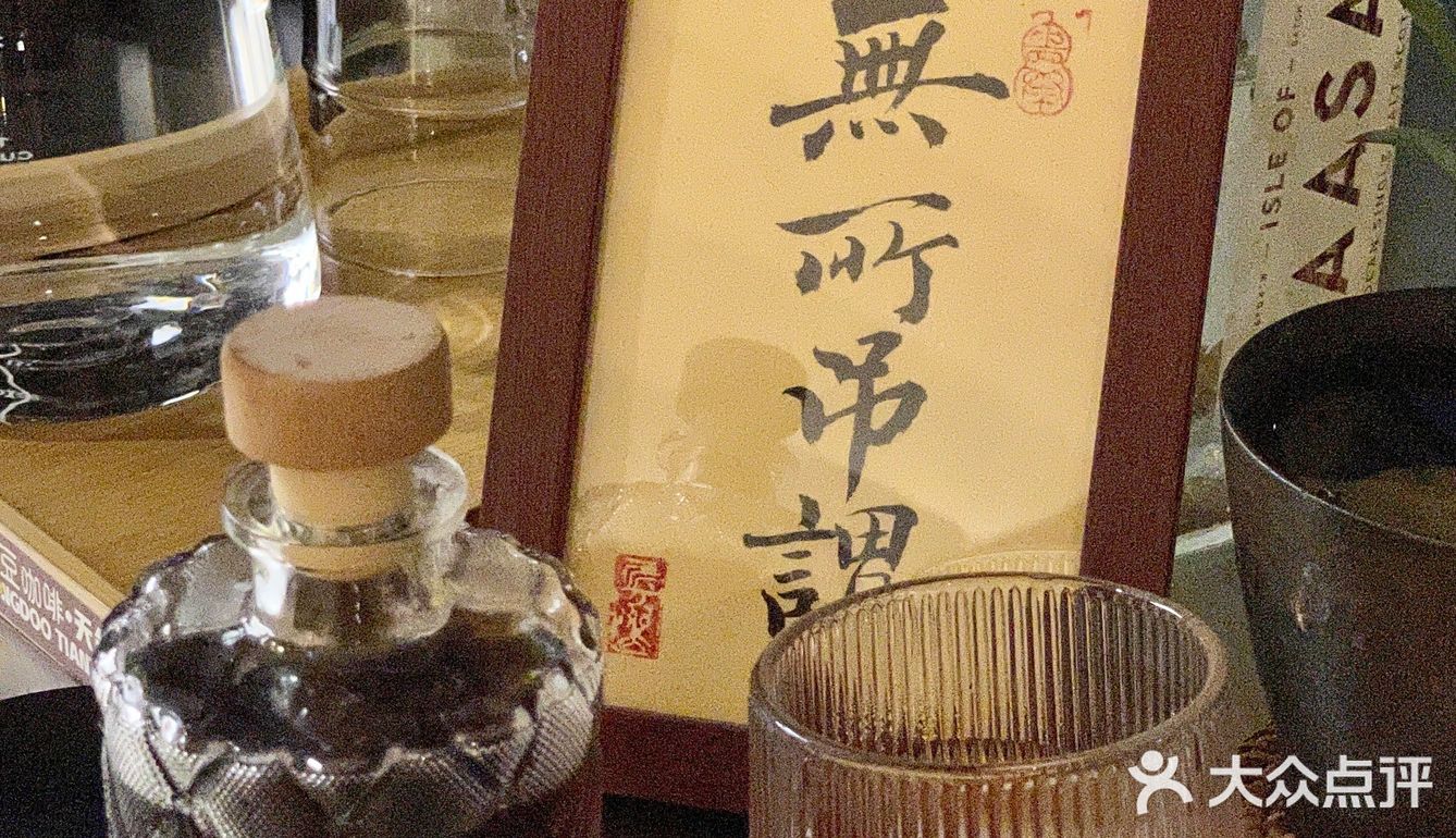 夜晚最适合去的咖啡馆，爱惨这个氛围感！ 